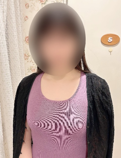 �ɓ�������1���ډ摜